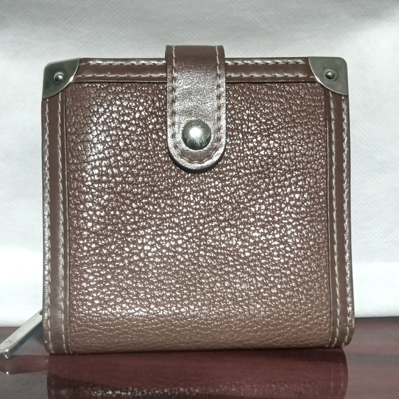 EUC Louis Vuitton Suhali Compact Wallet - Picture 1 of 13